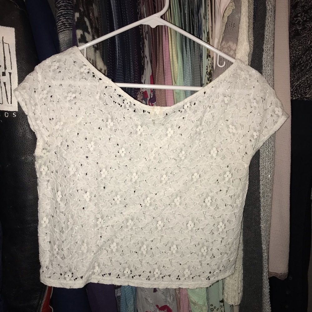 Hollister Lace Boxy Crop Top Floral - Picture 2 of 3